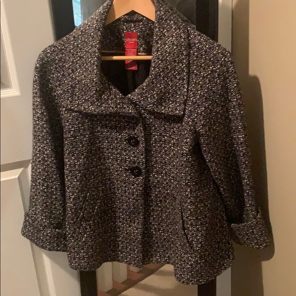 Adorable jacket - Picture 1 of 3